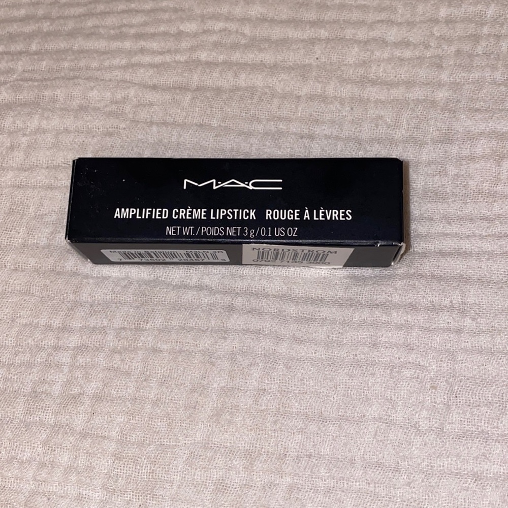 MAC Crème Lipstick in "Double Shot"